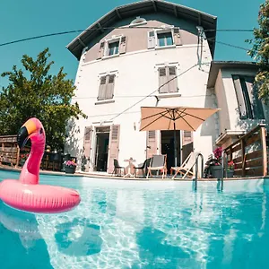  Apartment Le Serenite - T3 En Maison De Avec Piscine